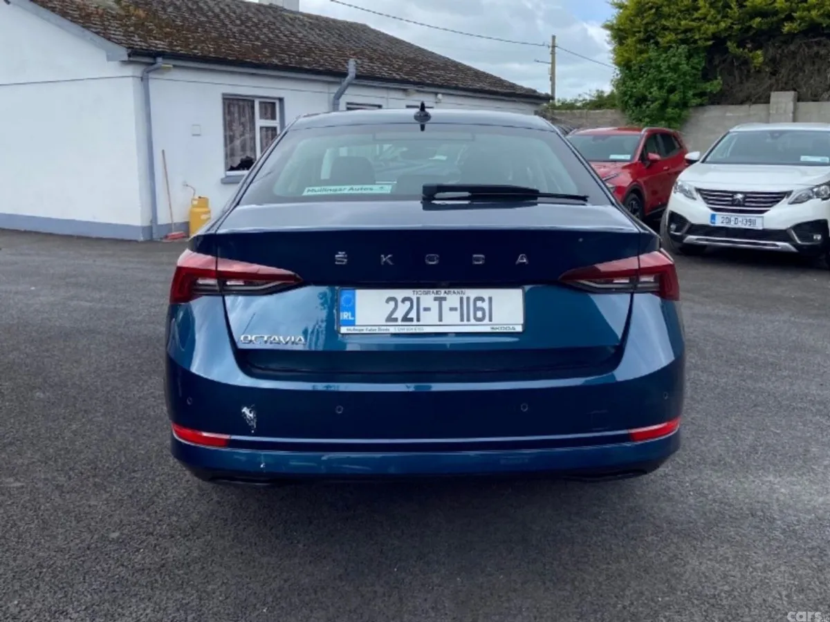 Skoda Octavia Saloon, Diesel, 2022, Blue