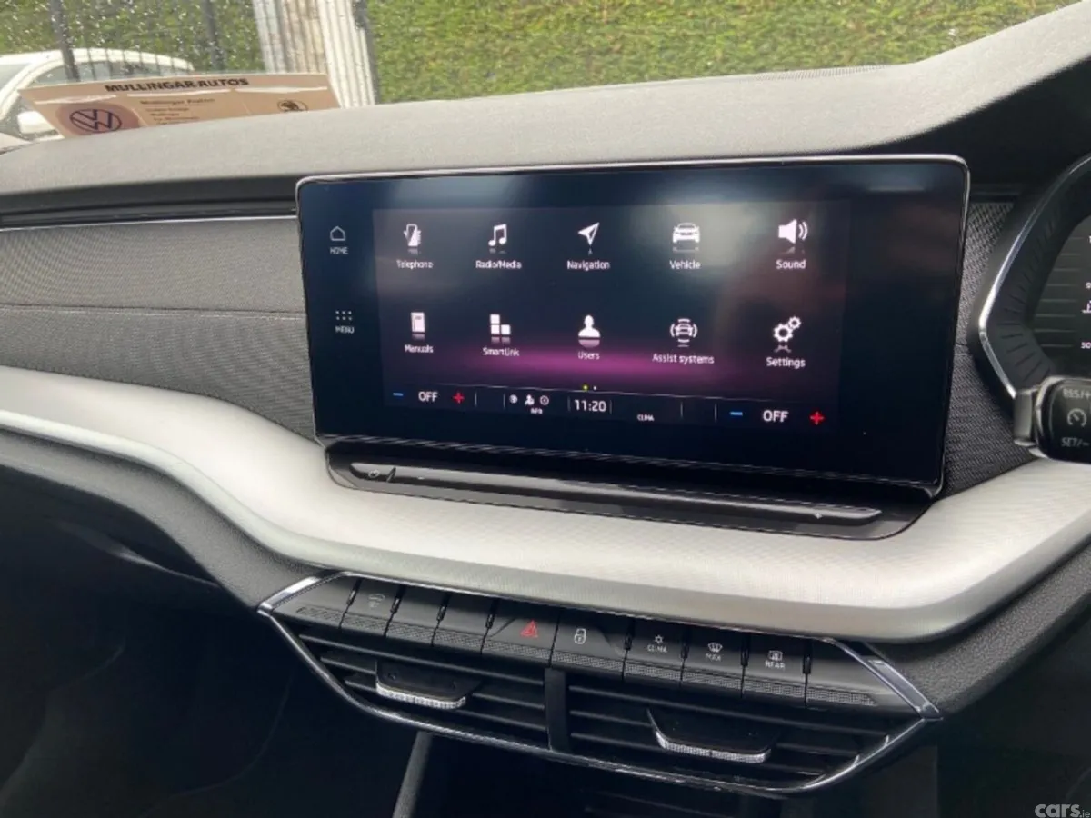 Skoda Octavia Saloon, Diesel, 2022, Blue