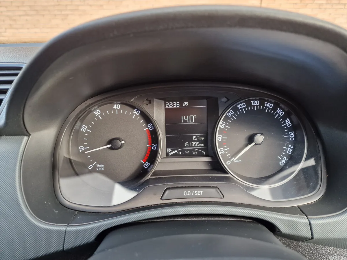 Skoda Fabia Hatchback, Petrol, 2015, Blue