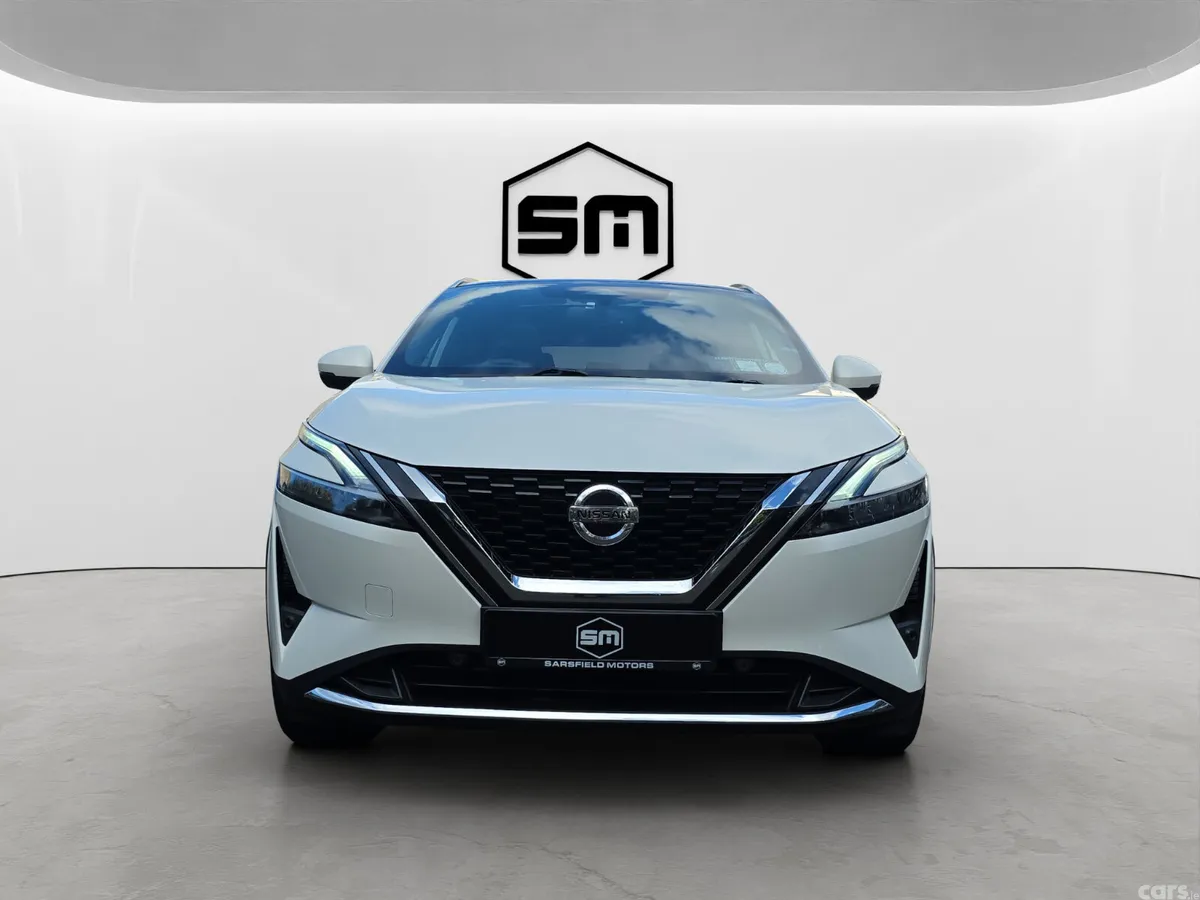 Nissan Qashqai MPV, Petrol, 2022, White