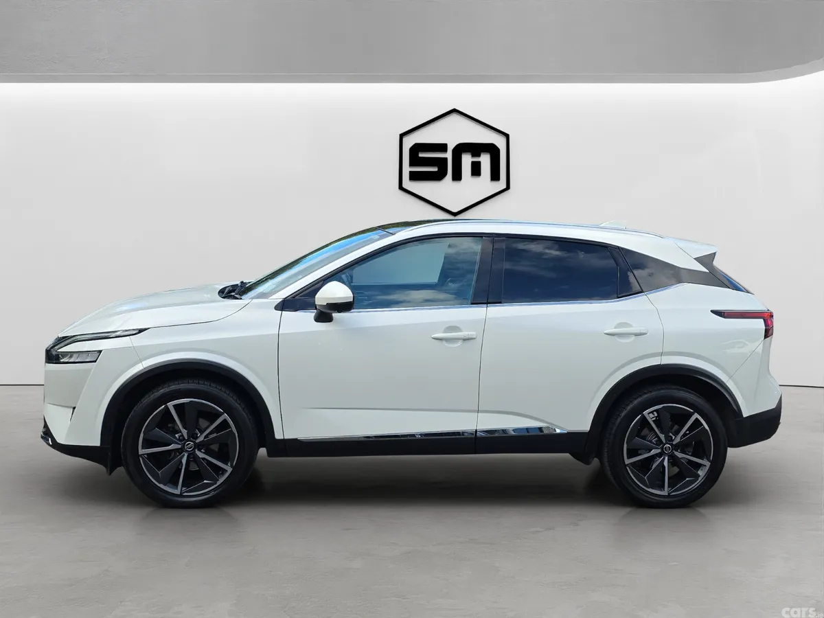 Nissan Qashqai MPV, Petrol, 2022, White