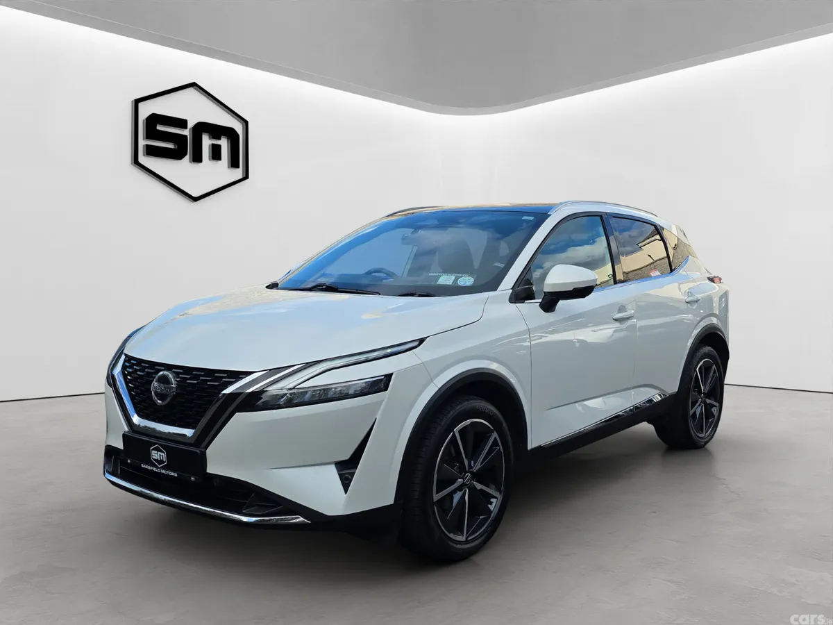 Nissan Qashqai MPV, Petrol, 2022, White