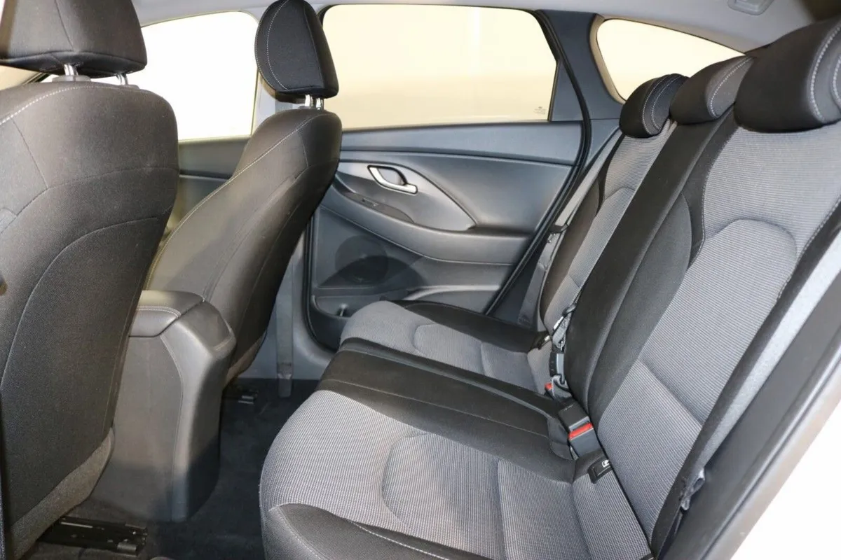 Hyundai i30 Estate, Petrol, 2019, White