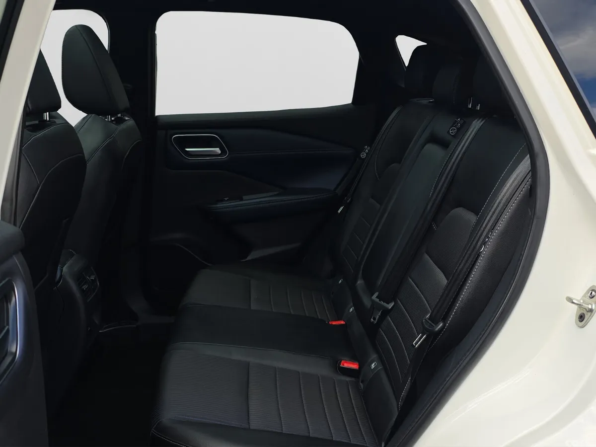 Nissan Qashqai MPV, Petrol, 2022, White