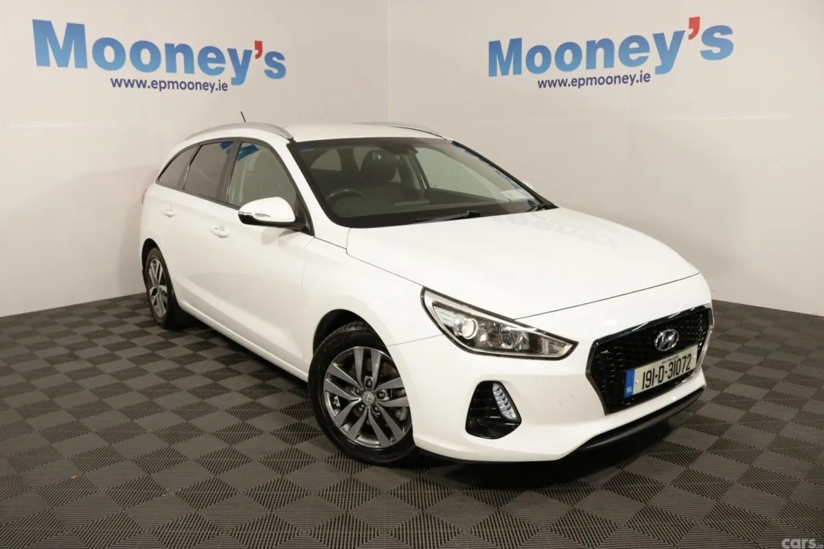 Hyundai i30 Estate, Petrol, 2019, White