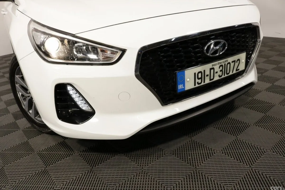 Hyundai i30 Estate, Petrol, 2019, White