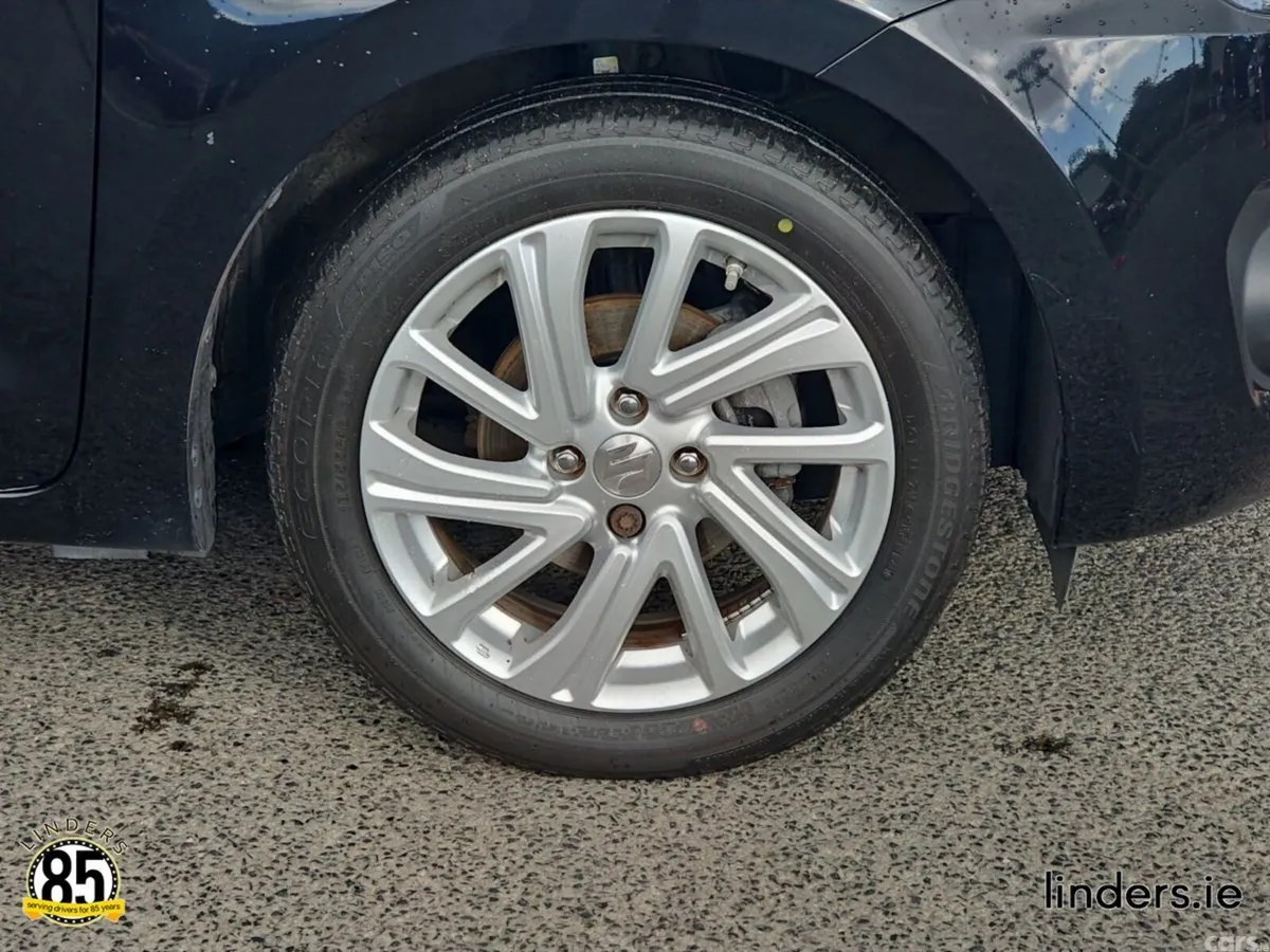 Suzuki Swift Hatchback, Petrol, 2023, Black