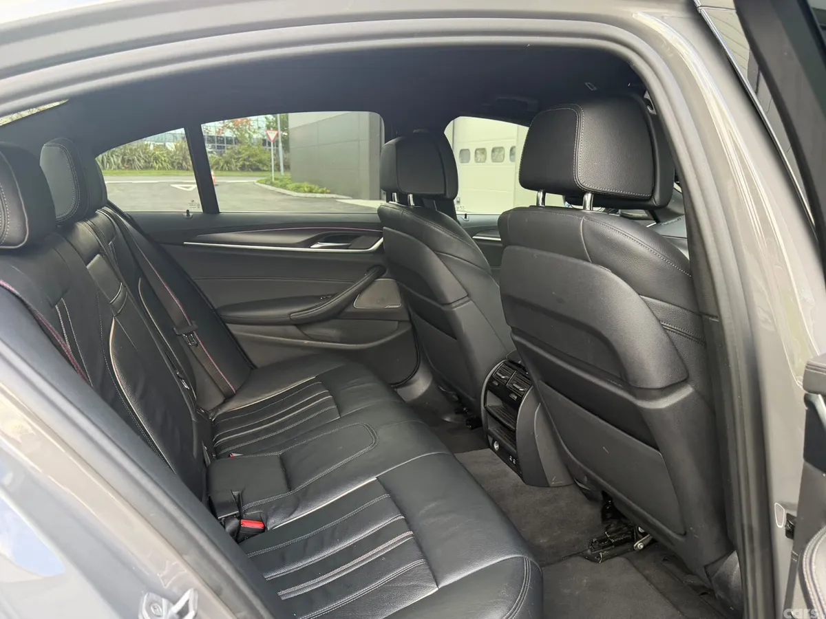 BMW 5-Series Saloon, Petrol Plug-in Hybrid, 2020, Grey