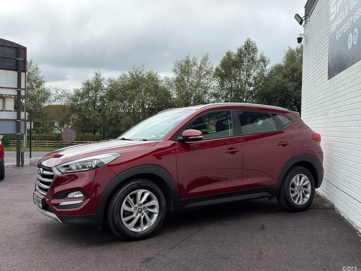 Hyundai Tucson SUV, Diesel, 2016, Red
