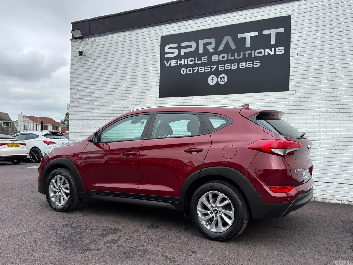 Hyundai Tucson SUV, Diesel, 2016, Red