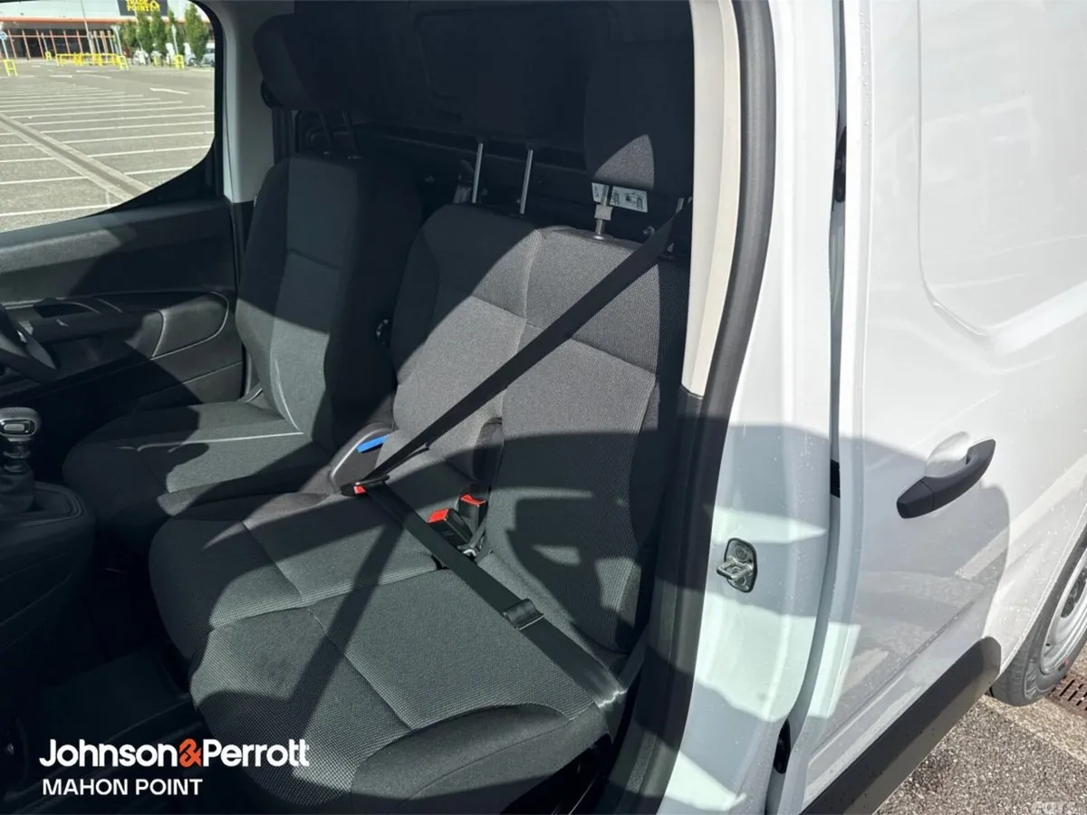 Peugeot Partner MPV, Diesel, 2026, White