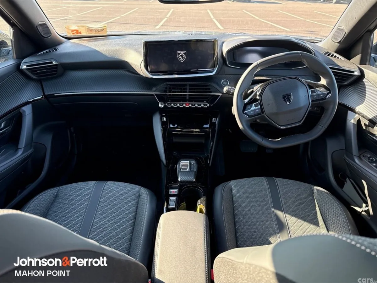 Peugeot 2008 MPV, Petrol, 2026, Grey