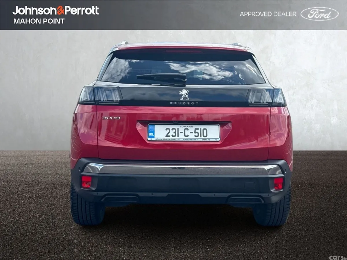 Peugeot 3008 MPV, Petrol, 2023, Red