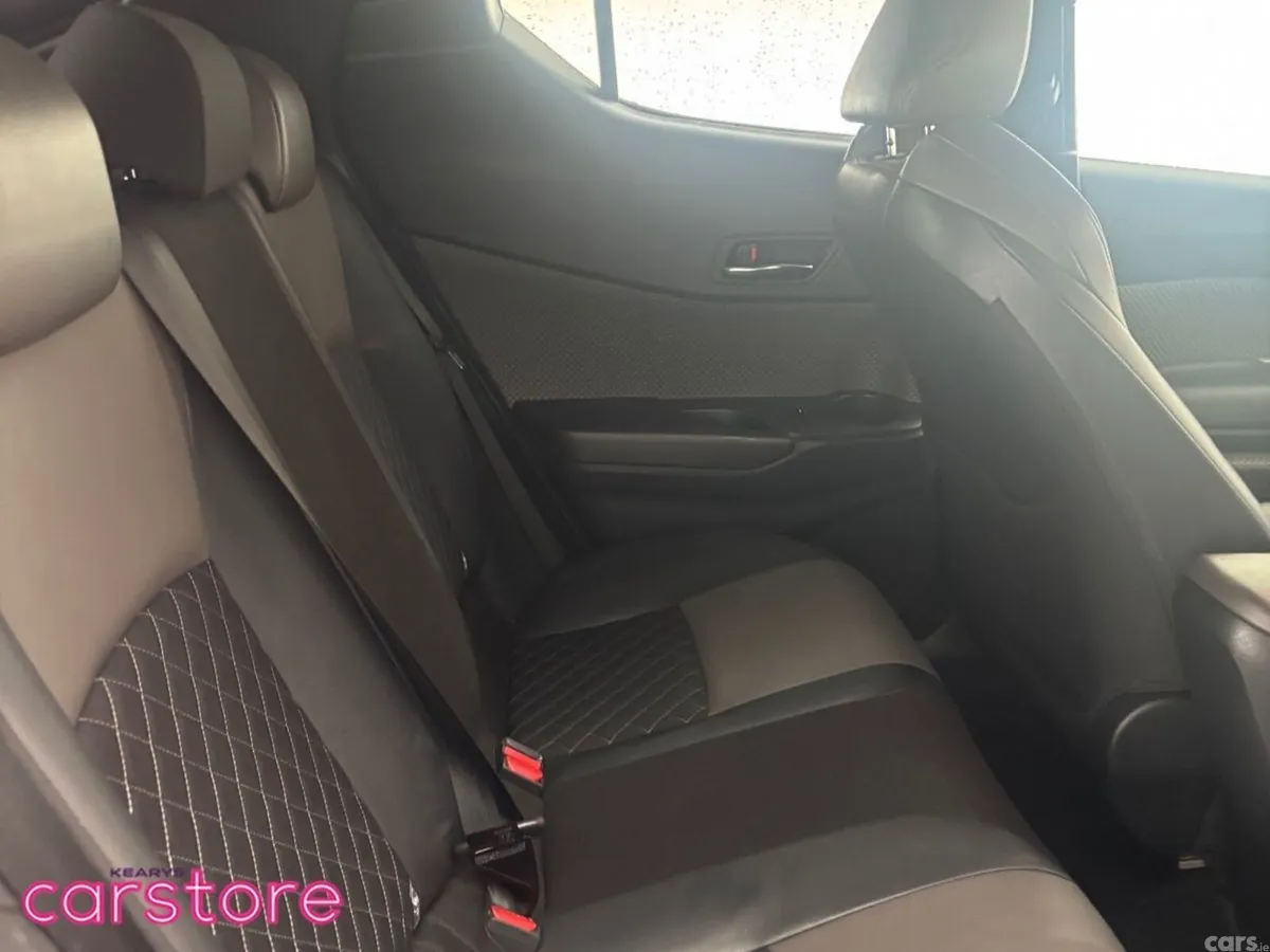 Toyota C-HR SUV, Petrol Hybrid, 2022, Red