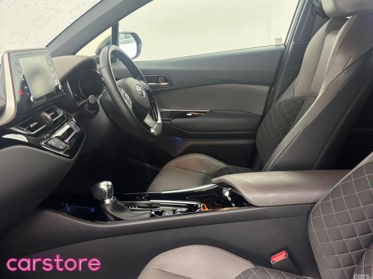 Toyota C-HR SUV, Petrol Hybrid, 2022, Red
