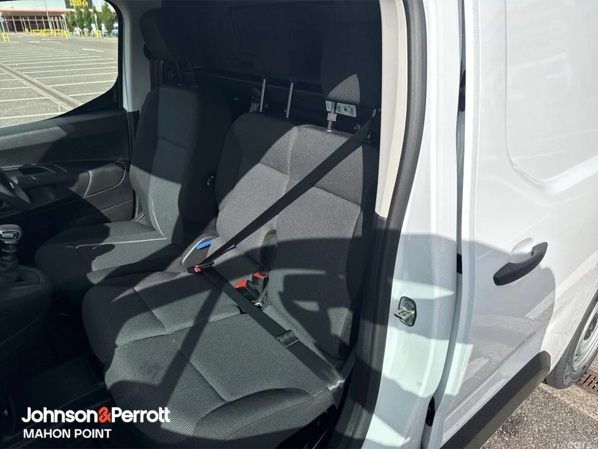 Peugeot Partner MPV, Diesel, 2026, White