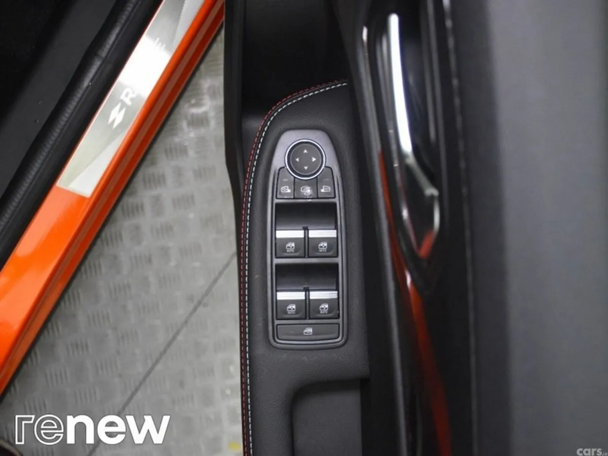 Renault Arkana Hatchback, Petrol, 2022, Orange