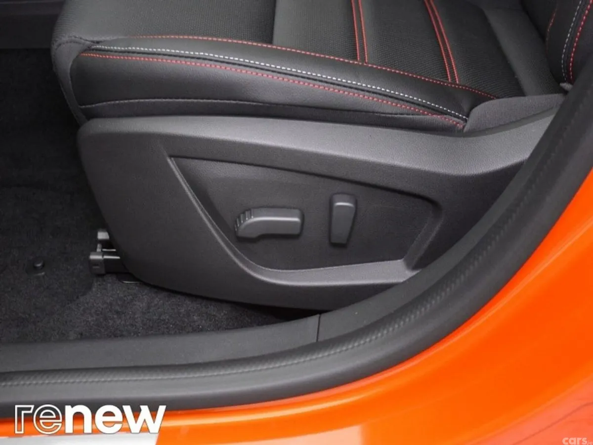 Renault Arkana Hatchback, Petrol, 2022, Orange