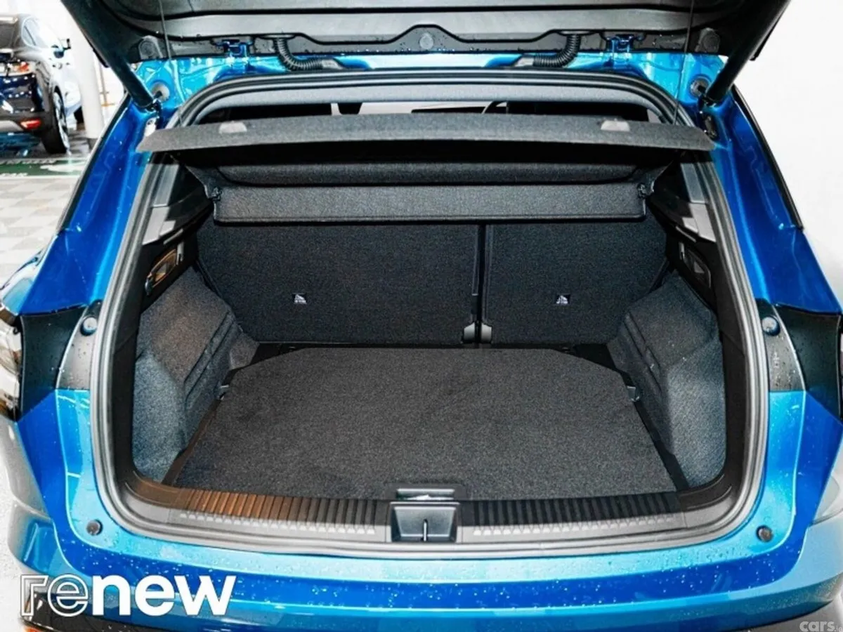 Renault Austral SUV, Petrol Hybrid, 2025, Blue