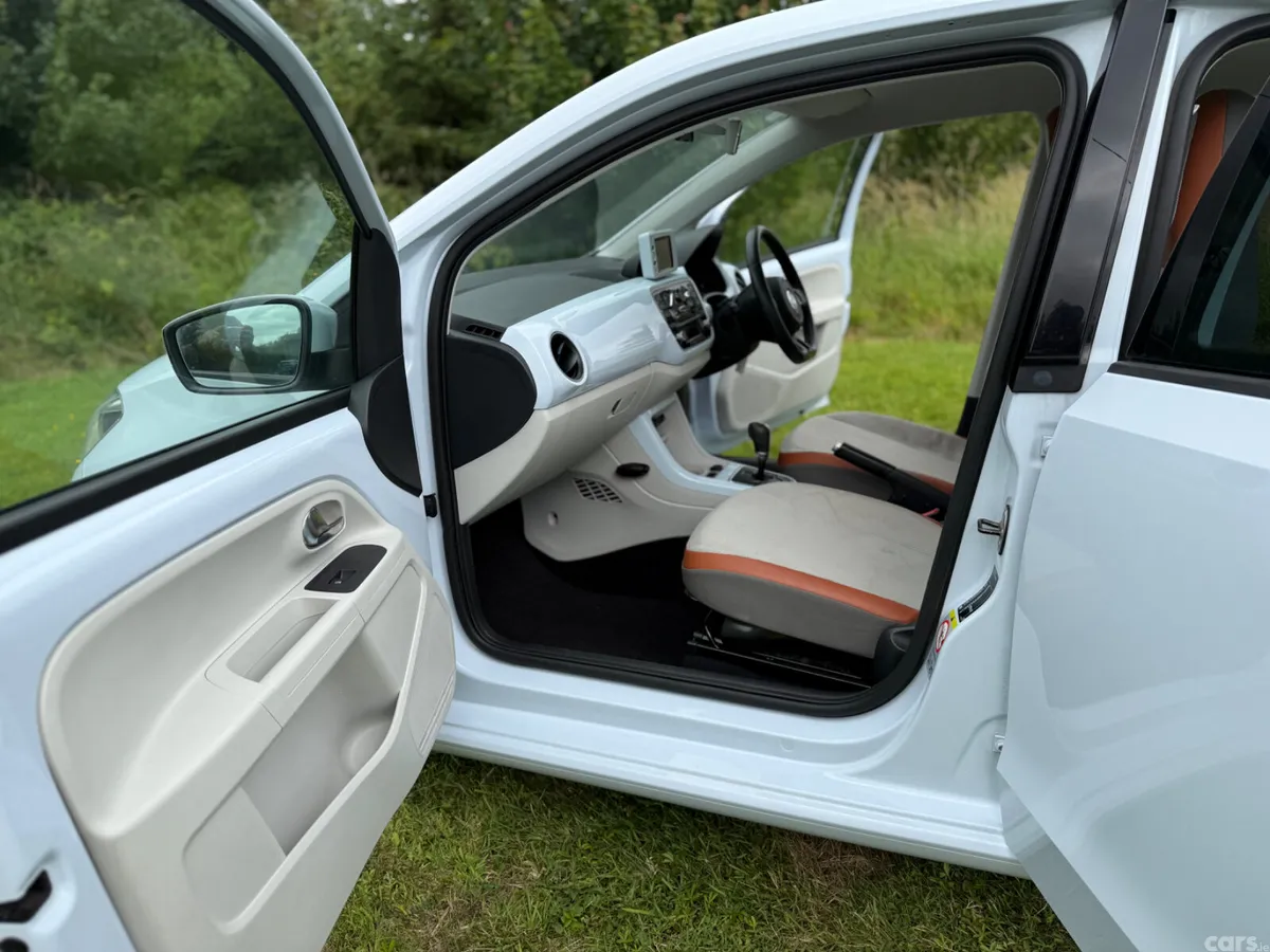 Volkswagen up! Hatchback, Petrol, 2013, Blue