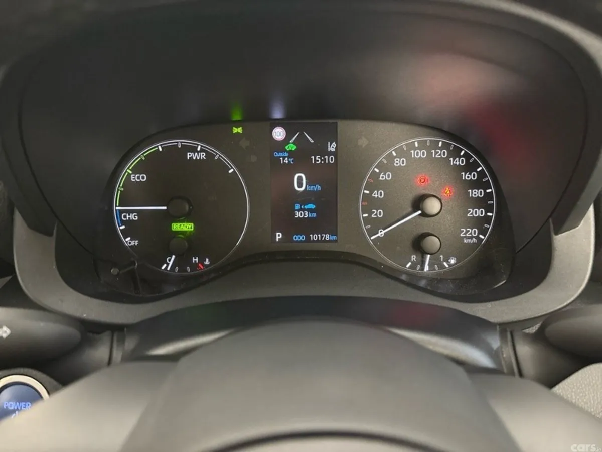 Toyota Yaris Hatchback, Petrol Hybrid, 2023, Silver