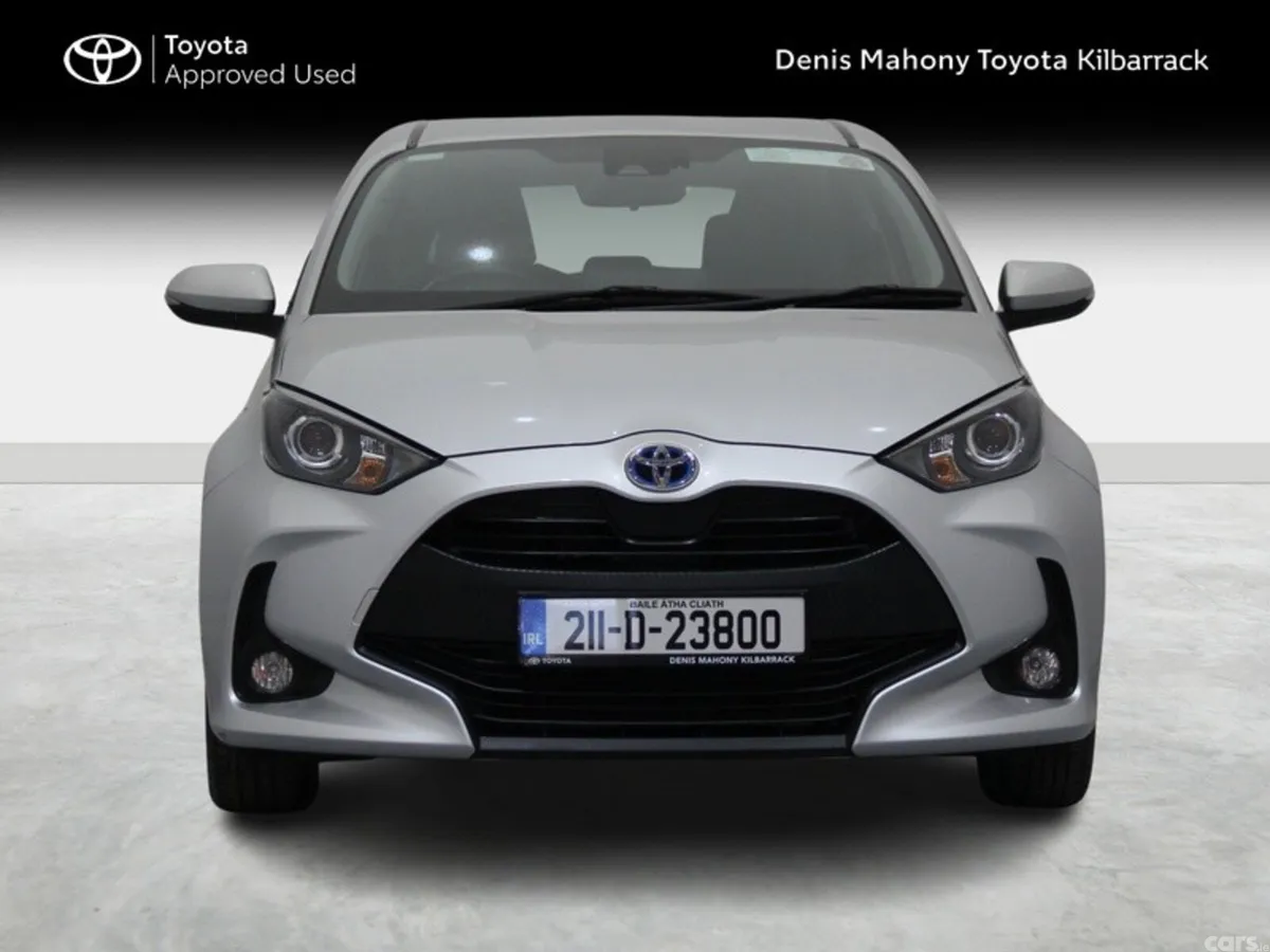 Toyota Yaris Hatchback, Petrol Hybrid, 2021, Silver