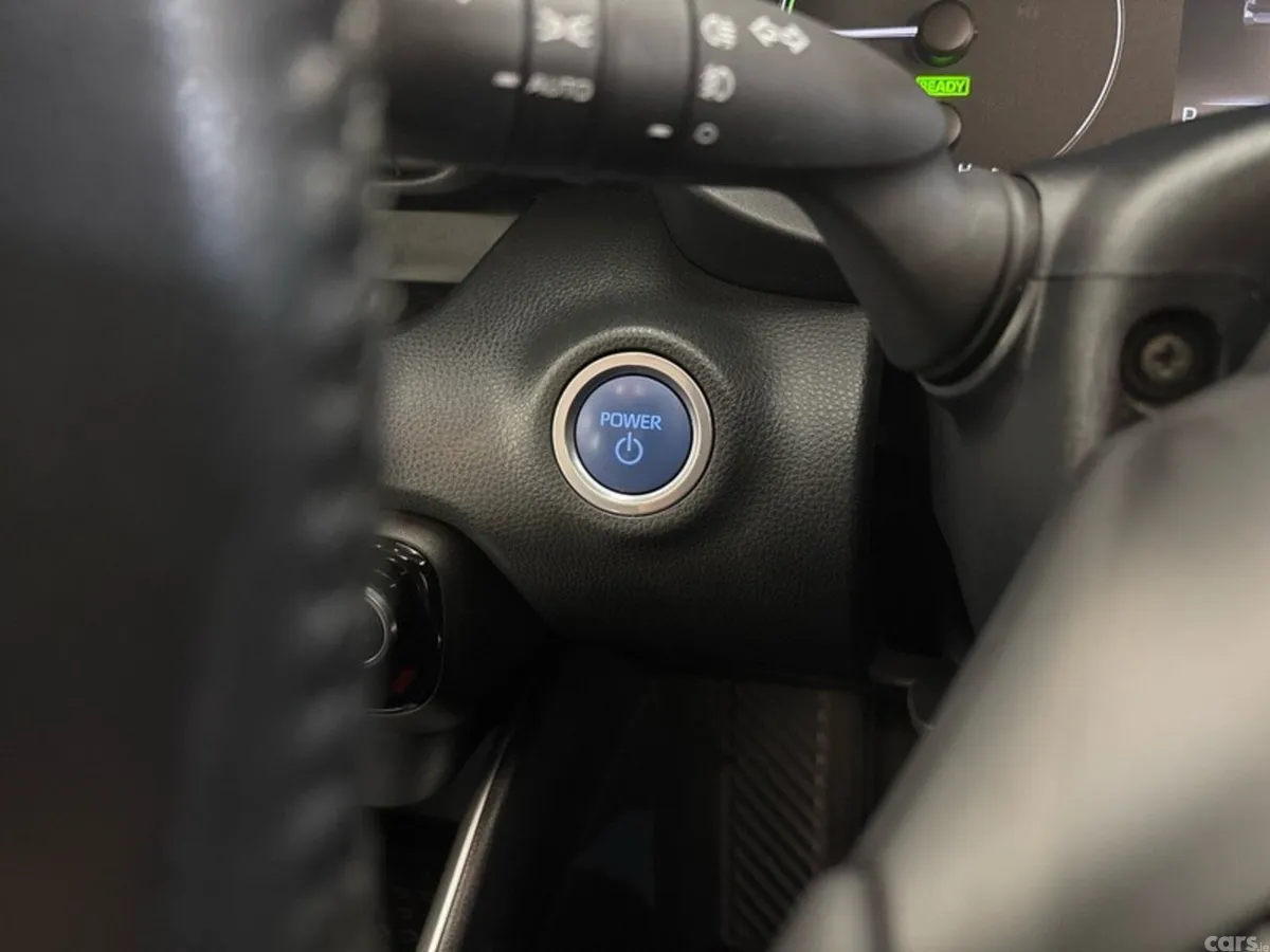 Toyota Yaris Hatchback, Petrol Hybrid, 2021, Silver