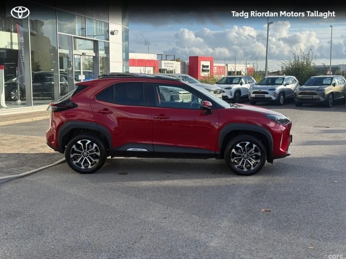 Toyota Yaris Cross Hatchback, Petrol Hybrid, 2026, Red