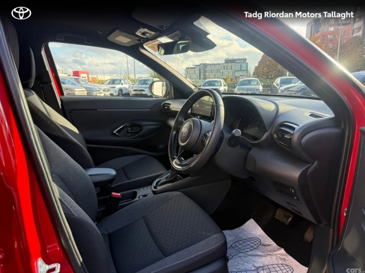 Toyota Yaris Cross Hatchback, Petrol Hybrid, 2026, Red