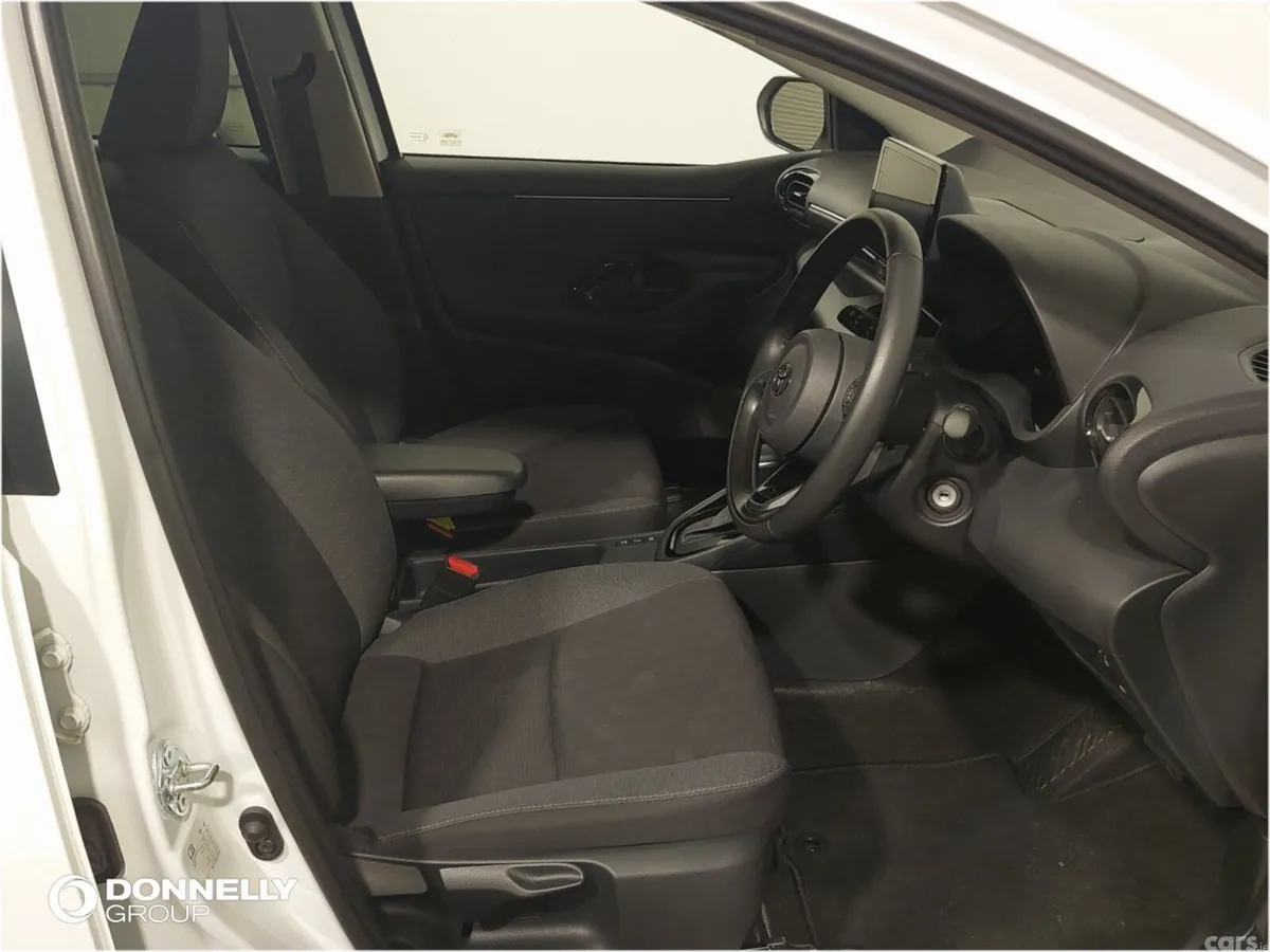 Toyota Yaris Hatchback, Petrol Hybrid, 2026, White