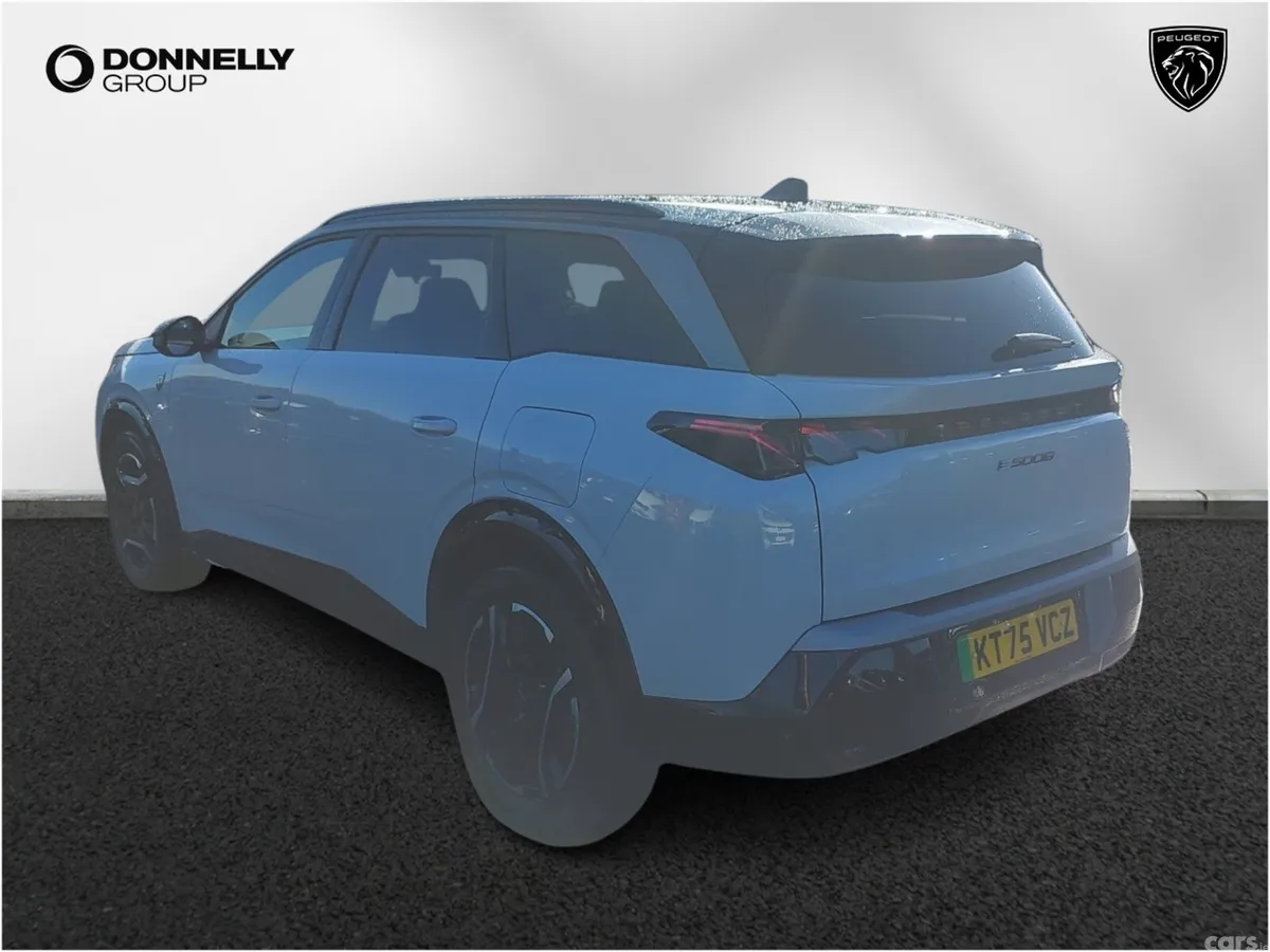 Peugeot 5008 SUV, Electric, 2026, White
