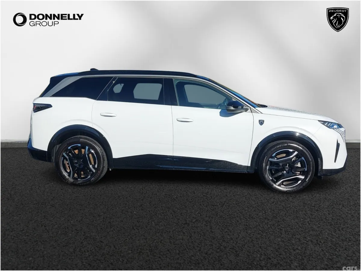 Peugeot 5008 SUV, Electric, 2026, White