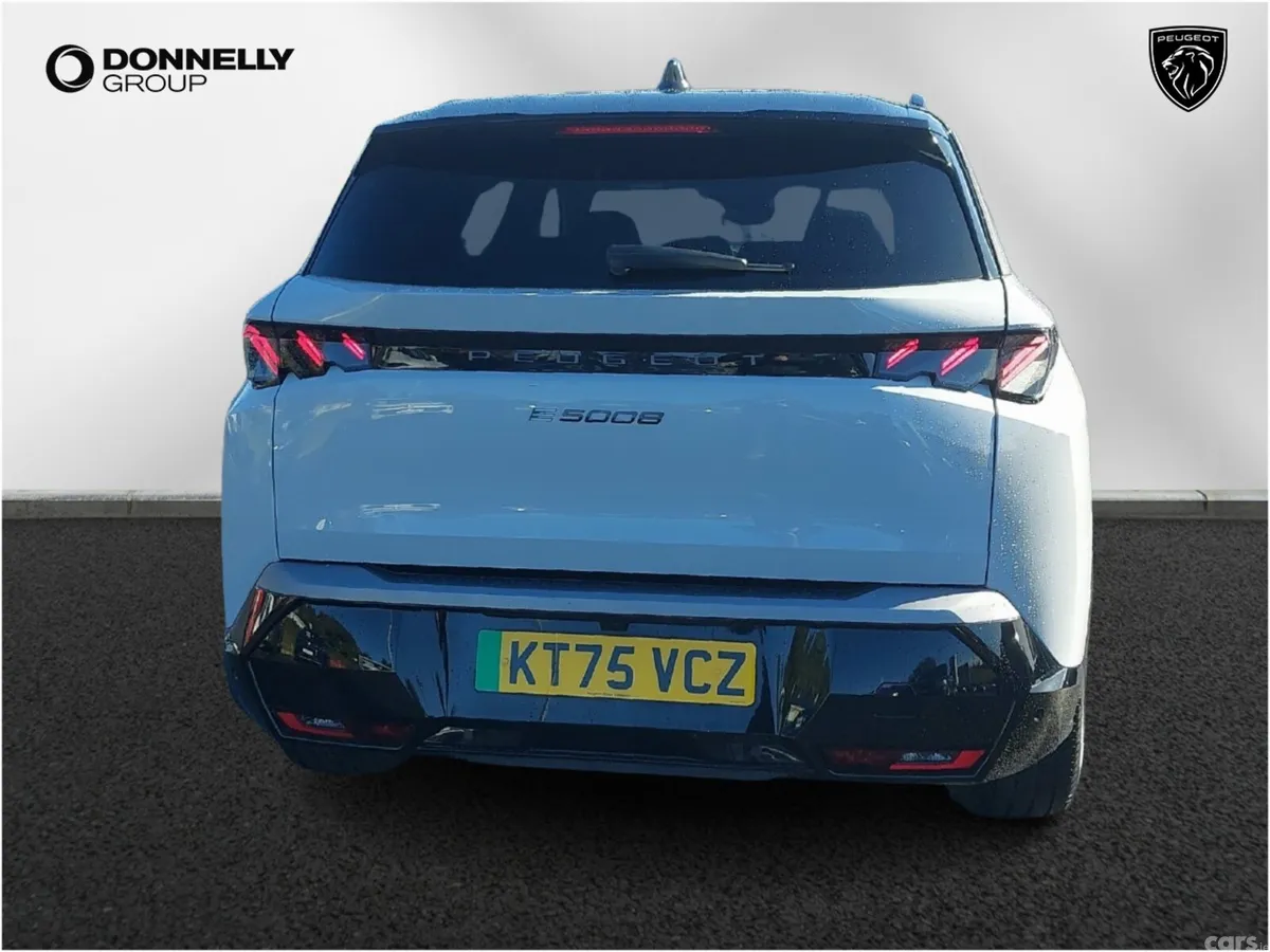 Peugeot 5008 SUV, Electric, 2026, White