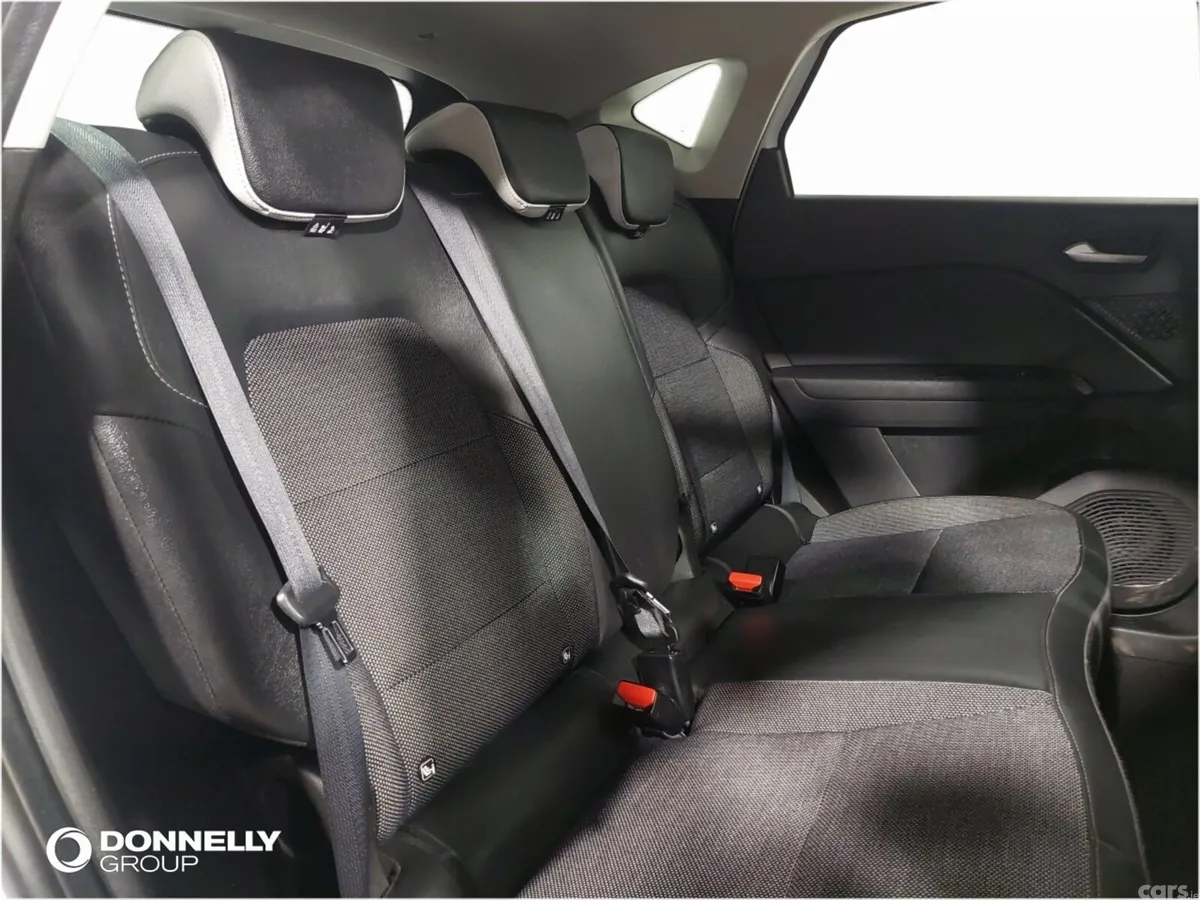 Renault Captur Hatchback, Petrol, 2024, White