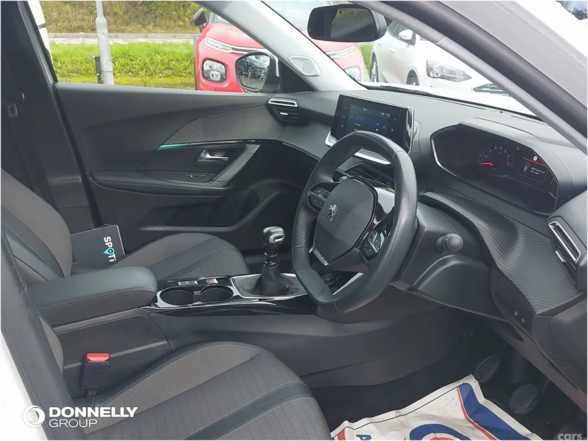 Peugeot 2008 Estate, Diesel, 2021, White