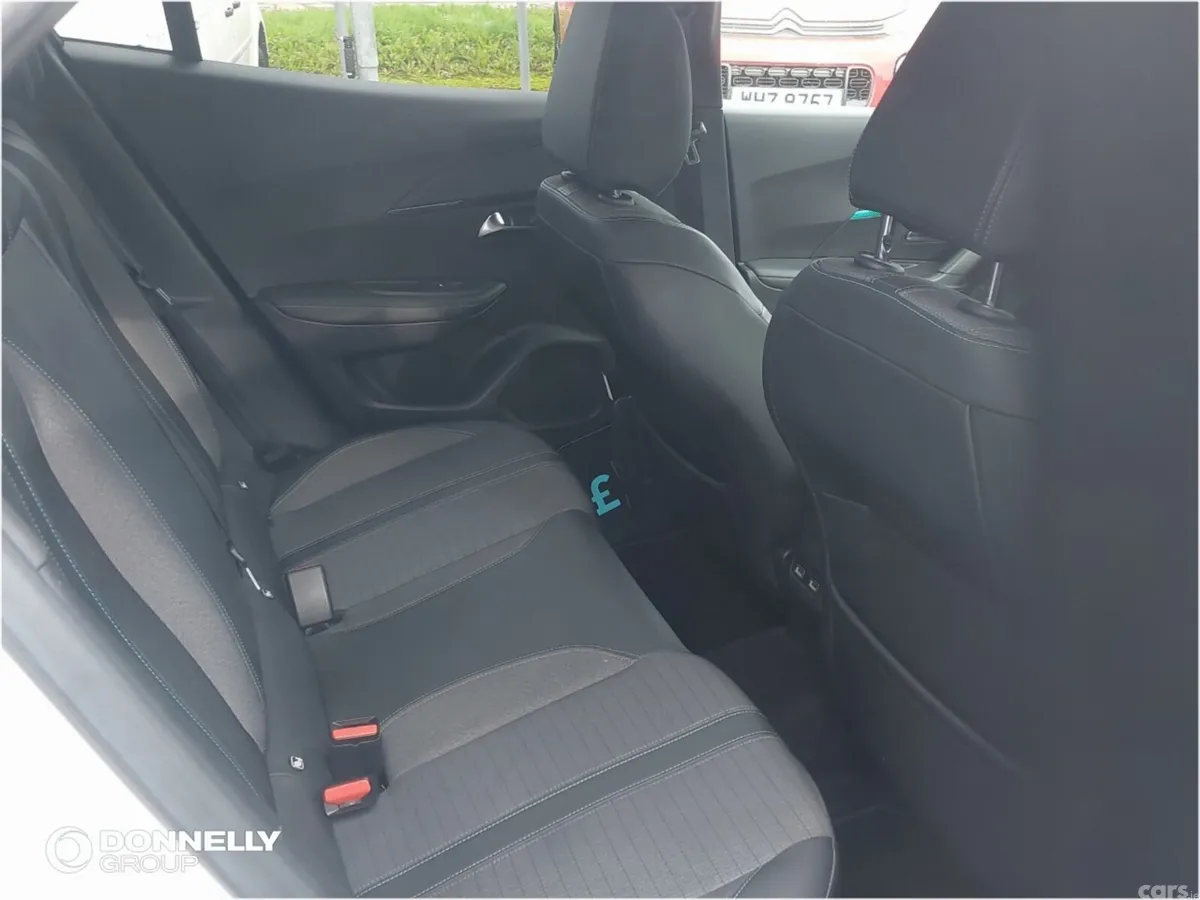 Peugeot 2008 Estate, Diesel, 2021, White