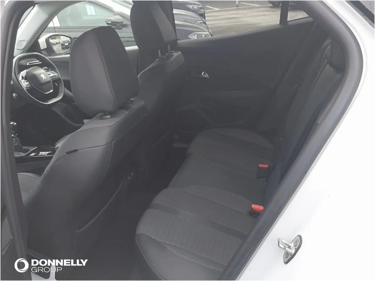 Peugeot 2008 Estate, Diesel, 2021, White