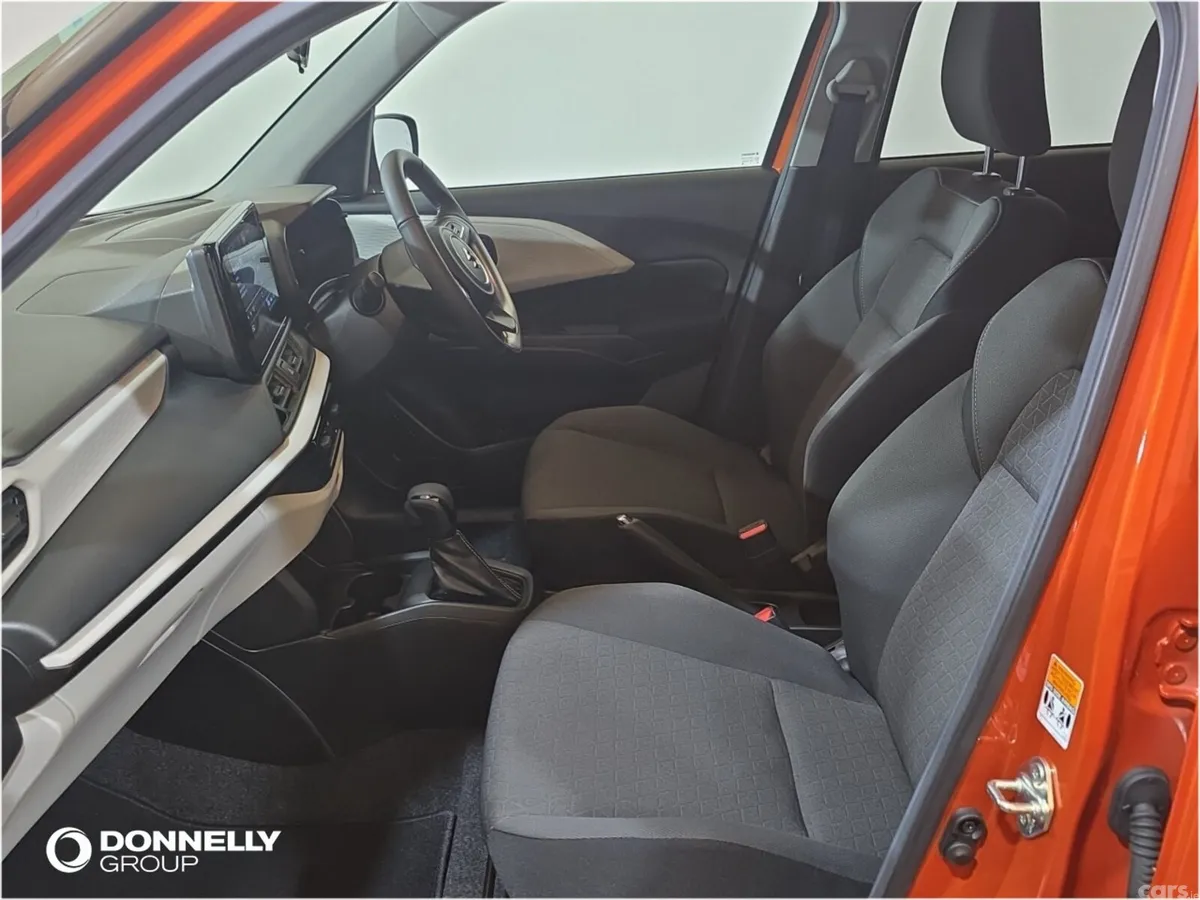 Suzuki Swift Hatchback, Petrol, 2024, Orange