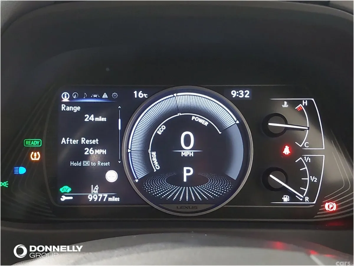 Lexus UX Hatchback, 2023, Silver