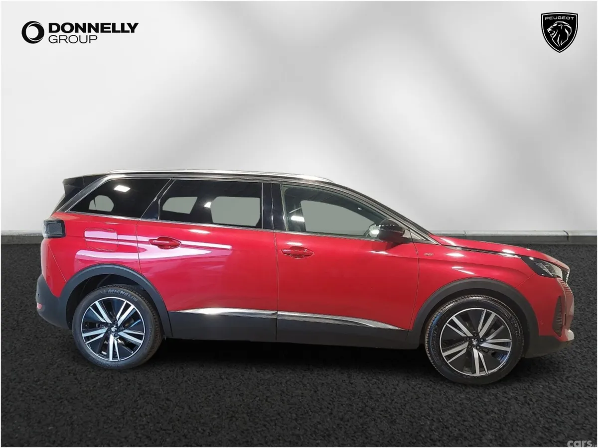 Peugeot 5008 Estate, Petrol, 2023, Red