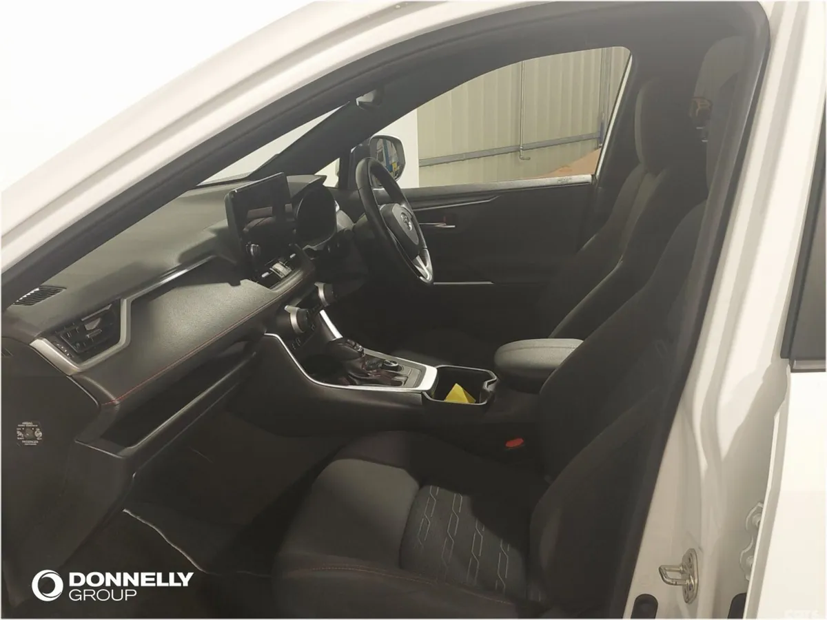 Toyota RAV4 SUV, Petrol Hybrid, 2023, White
