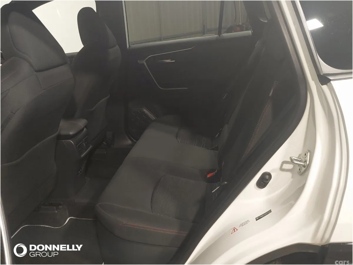 Toyota RAV4 SUV, Petrol Hybrid, 2023, White