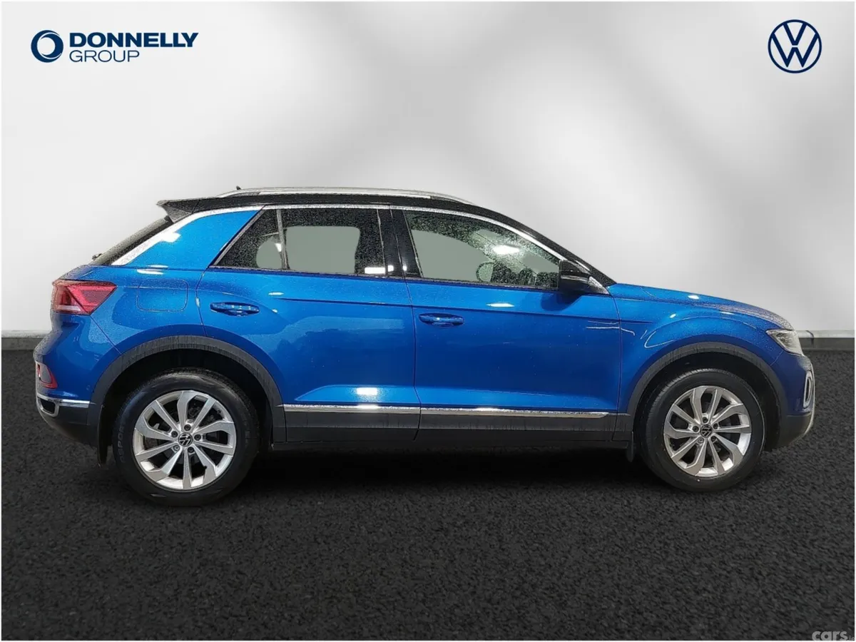 Volkswagen T-Roc Hatchback, Petrol, 2022, Blue