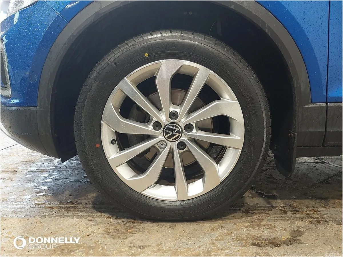 Volkswagen T-Roc Hatchback, Petrol, 2022, Blue