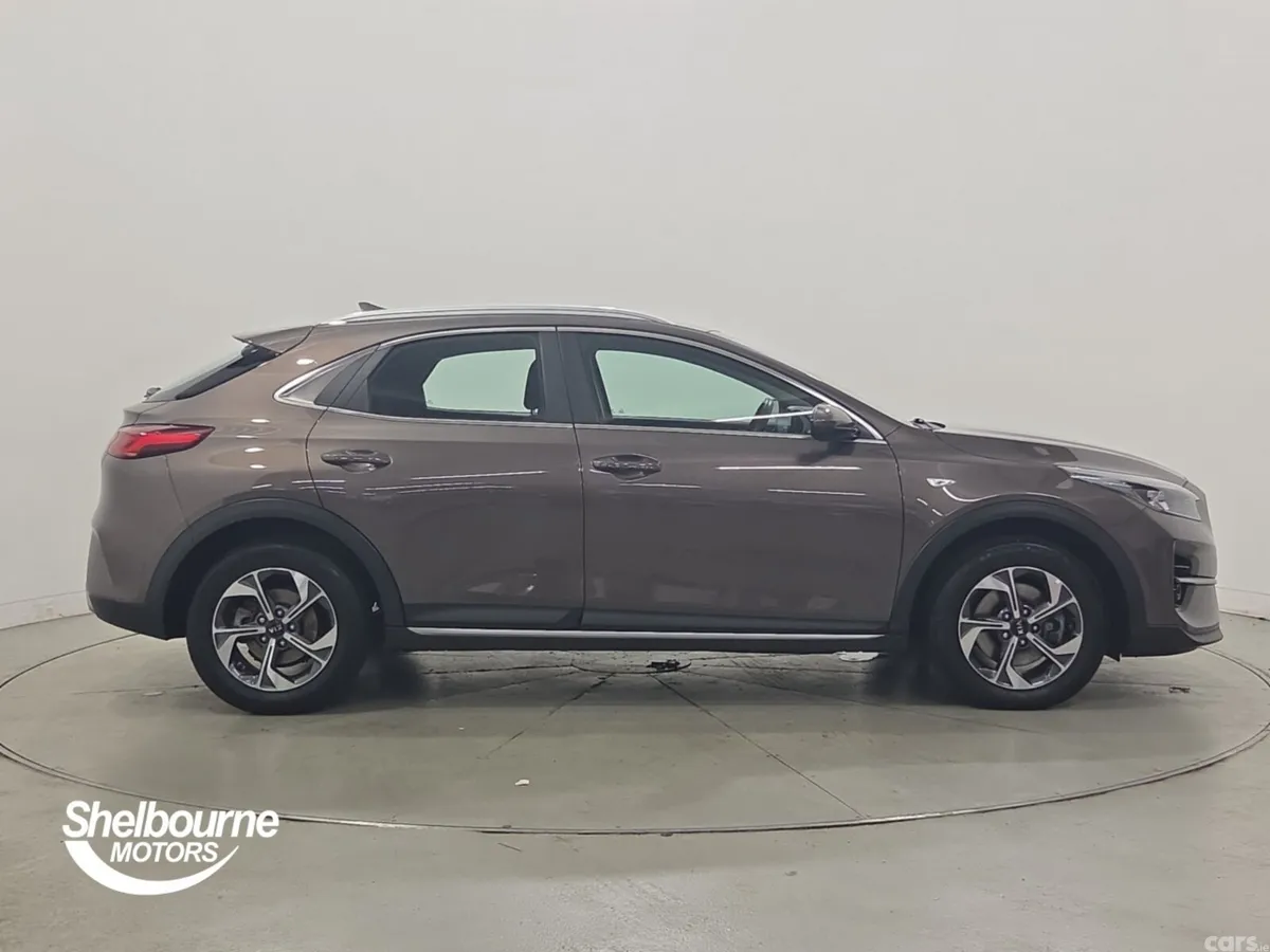 Kia XCeed Hatchback, Petrol, 2020, Brown