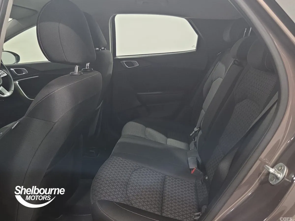 Kia XCeed Hatchback, Petrol, 2020, Brown