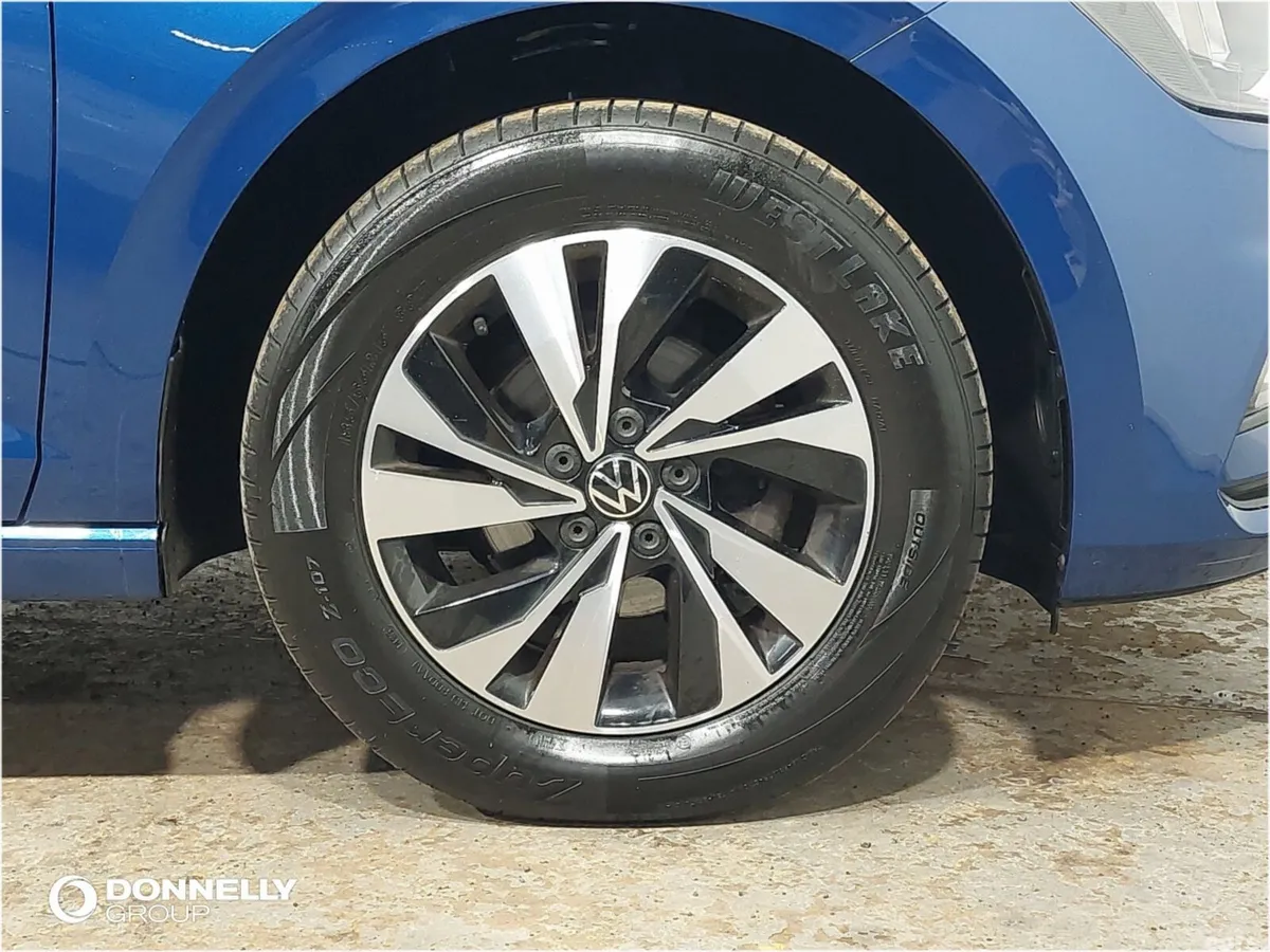 Volkswagen Polo Hatchback, Petrol, 2021, Blue