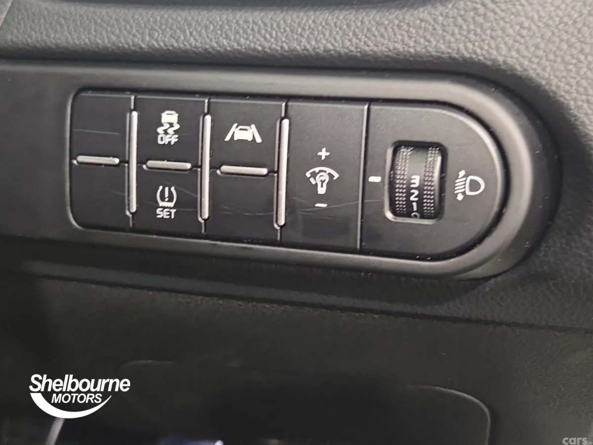 Kia Ceed Hatchback, Petrol, 2025, Grey