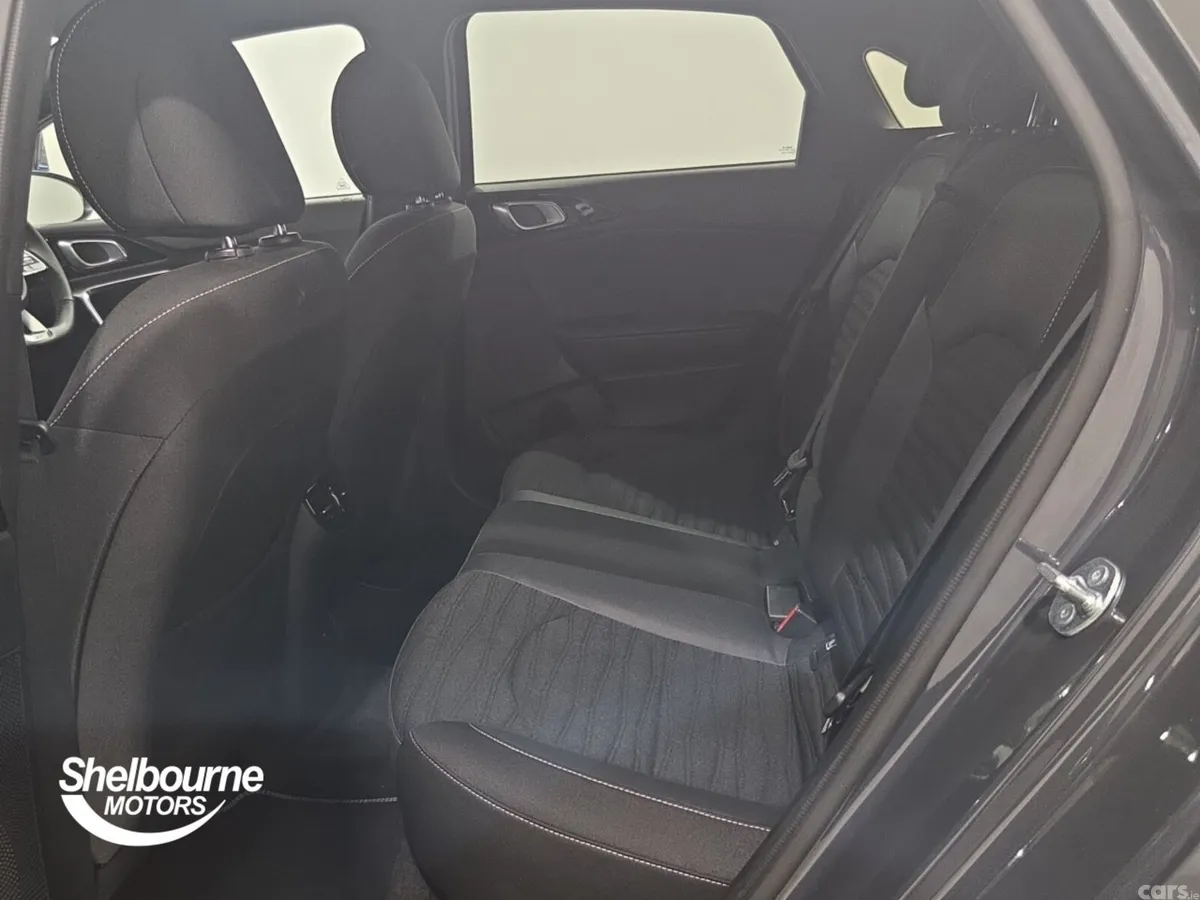 Kia Ceed Hatchback, Petrol, 2025, Grey