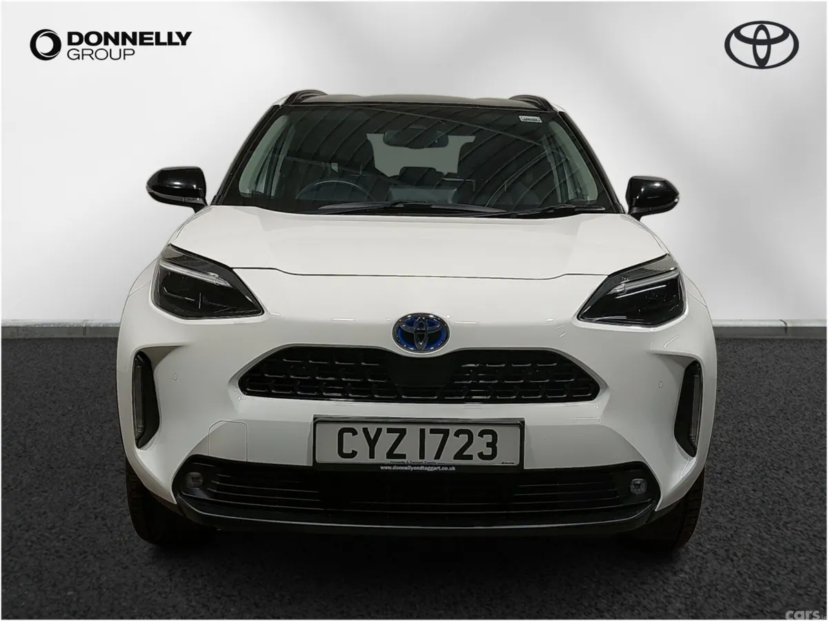 Toyota Yaris Cross Estate, Petrol Hybrid, 2023, White